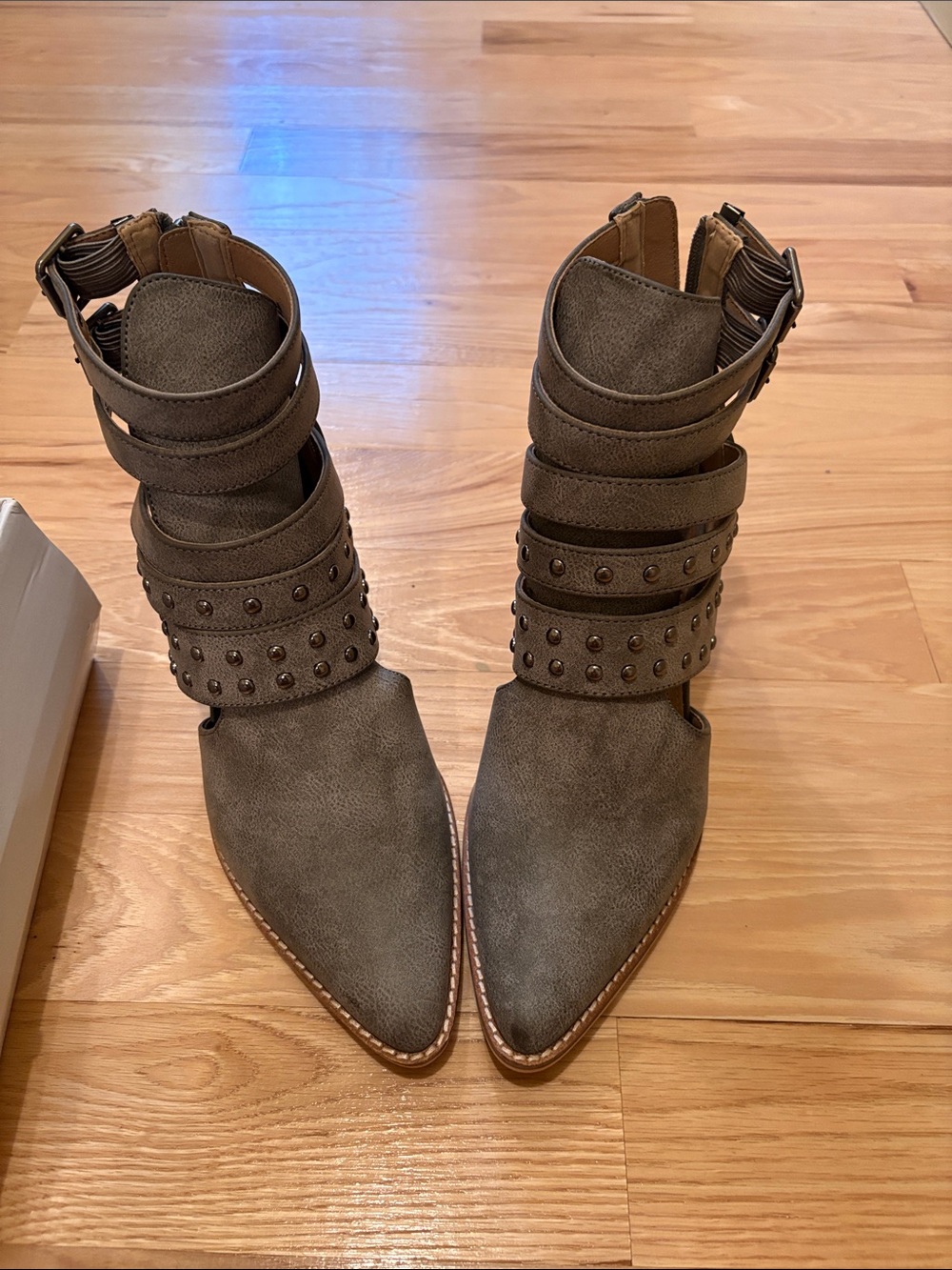 BEAST FASHION Dark Grey Pointed Studded Ankle Booties